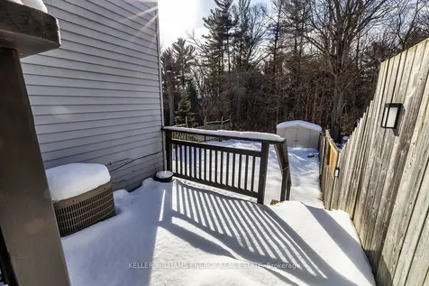 320 Homestead Drive Oshawa ON L1J 6V1