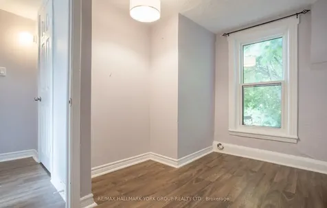 112.5 Olive Avenue Oshawa ON L1H 2P2
