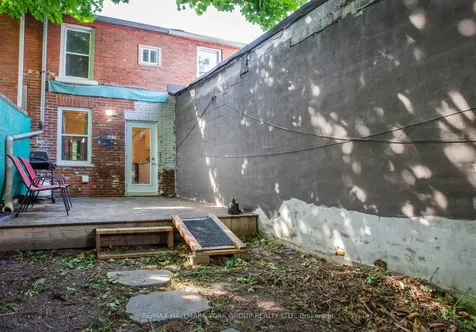 112.5 Olive Avenue Oshawa ON L1H 2P2