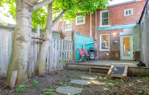 112.5 Olive Avenue Oshawa ON L1H 2P2