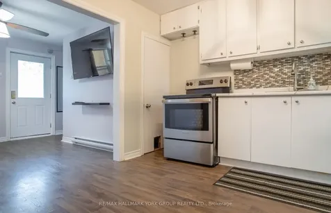 112.5 Olive Avenue Oshawa ON L1H 2P2