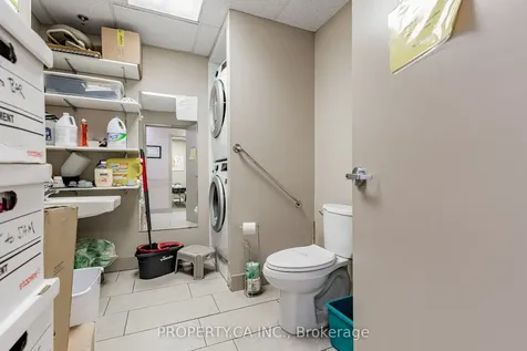 945 O'connor Drive Toronto ON M4B 2S7