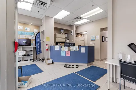 945 O'connor Drive Toronto ON M4B 2S7