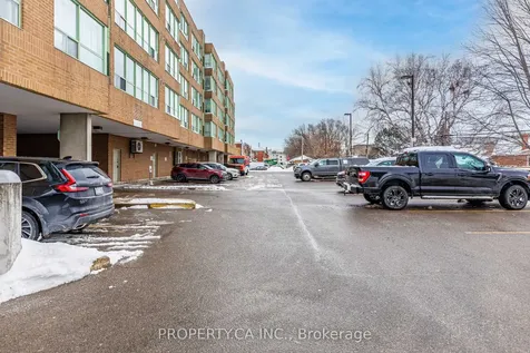 945 O'connor Drive Toronto ON M4B 2S7