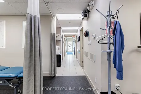 945 O'connor Drive Toronto ON M4B 2S7