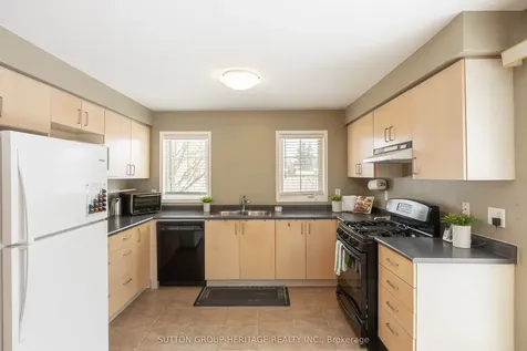 2 Peacock Crescent Ajax ON L1T 0C6