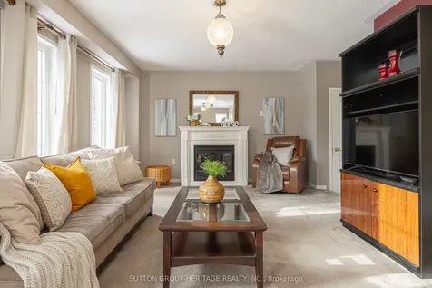 2 Peacock Crescent Ajax ON L1T 0C6