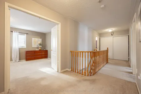 2 Peacock Crescent Ajax ON L1T 0C6