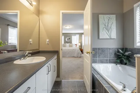 2 Peacock Crescent Ajax ON L1T 0C6