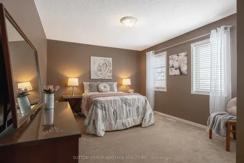 2 Peacock Crescent Ajax ON L1T 0C6