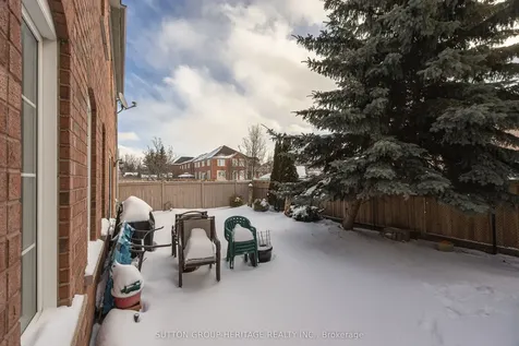 2 Peacock Crescent Ajax ON L1T 0C6