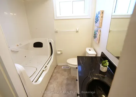 2125 Lynn Heights Drive Pickering ON L1X 2S1
