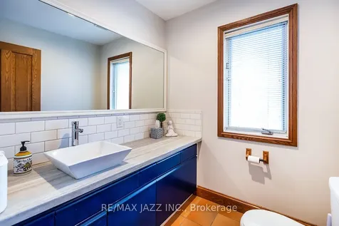 231 King Street E Oshawa ON L1H 1C5