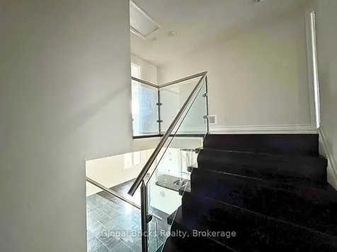 41 Fieldview Crescent Whitby ON L1N 8B5
