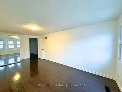 41 Fieldview Crescent Whitby ON L1N 8B5