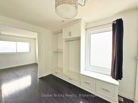41 Fieldview Crescent Whitby ON L1N 8B5