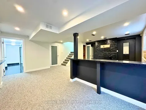 41 Fieldview Crescent Whitby ON L1N 8B5