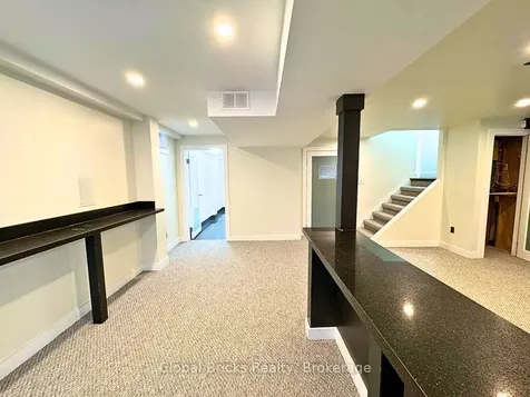 41 Fieldview Crescent Whitby ON L1N 8B5