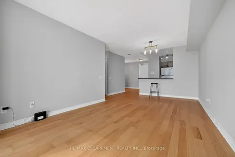 61 Town Centre Court Toronto ON M1P 5C5