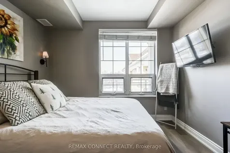 21 Brookhouse Drive Clarington ON L1B 0B4