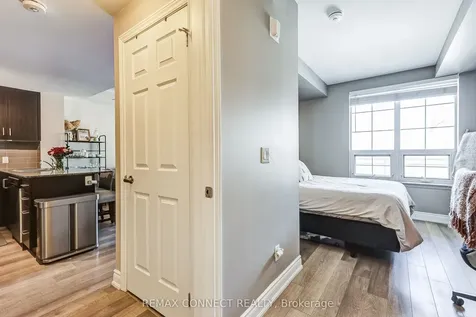 21 Brookhouse Drive Clarington ON L1B 0B4
