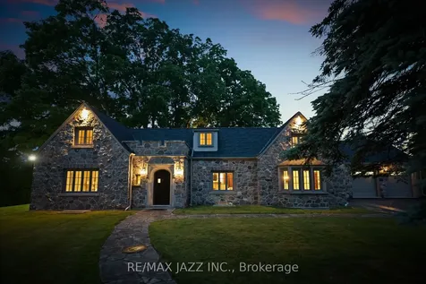 690 Bessborough Drive Oshawa ON L1G 4H2