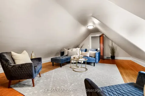 690 Bessborough Drive Oshawa ON L1G 4H2