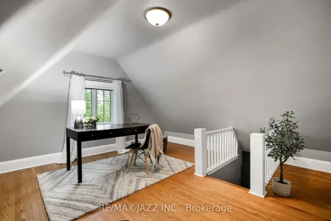 690 Bessborough Drive Oshawa ON L1G 4H2