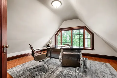 690 Bessborough Drive Oshawa ON L1G 4H2