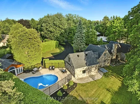 690 Bessborough Drive Oshawa ON L1G 4H2