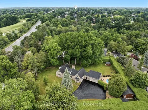 690 Bessborough Drive Oshawa ON L1G 4H2