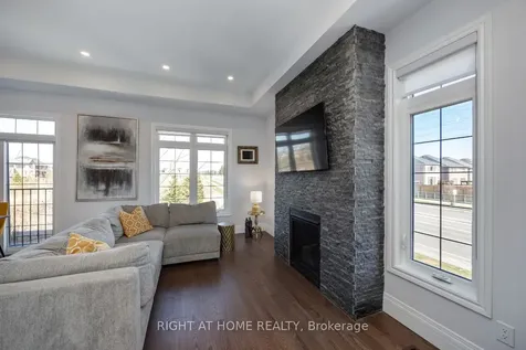 14 Seagrave Lane Ajax ON L1T 0P2