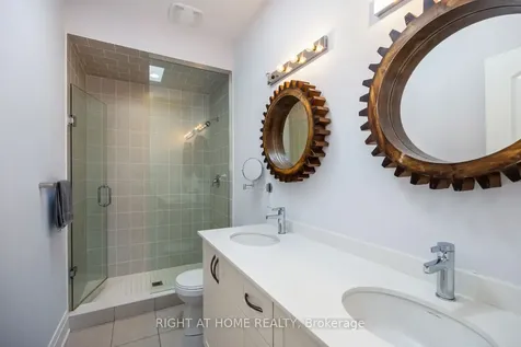 14 Seagrave Lane Ajax ON L1T 0P2