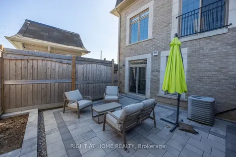 14 Seagrave Lane Ajax ON L1T 0P2