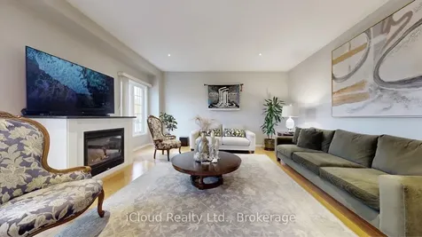 33 Alden Square Ajax ON L1T 4Z2