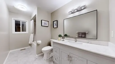 33 Alden Square Ajax ON L1T 4Z2