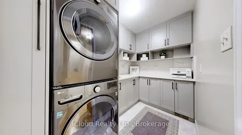 33 Alden Square Ajax ON L1T 4Z2