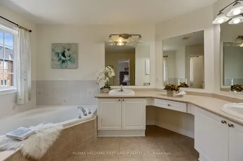 19 Ballgrove Crescent Ajax ON L1T 4Z3