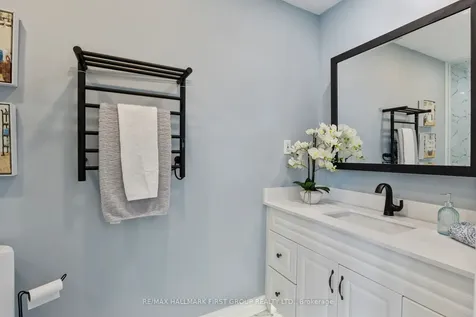 19 Ballgrove Crescent Ajax ON L1T 4Z3