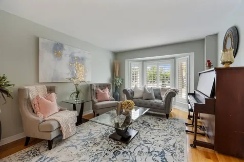 19 Ballgrove Crescent Ajax ON L1T 4Z3