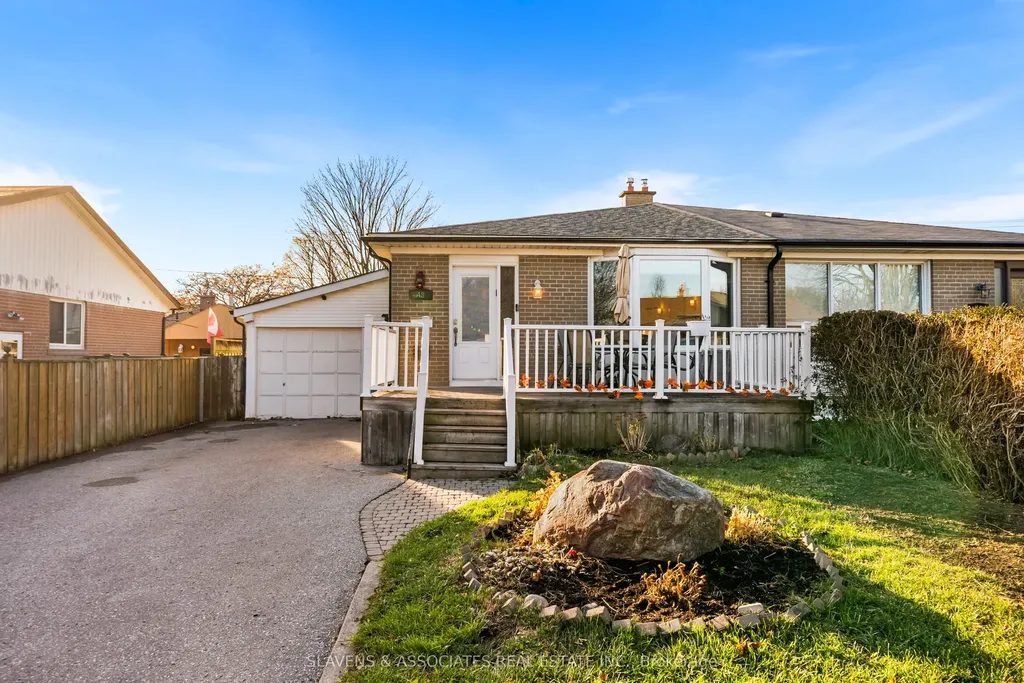 48 Billingsgate Crescent Ajax ON L1S 2R8