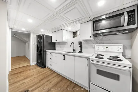 48 Billingsgate Crescent Ajax ON L1S 2R8