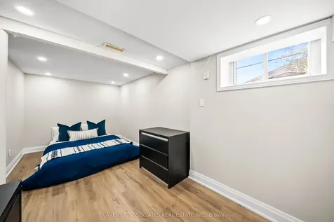 48 Billingsgate Crescent Ajax ON L1S 2R8