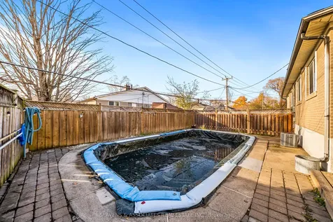 48 Billingsgate Crescent Ajax ON L1S 2R8