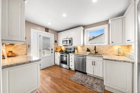 48 Billingsgate Crescent Ajax ON L1S 2R8