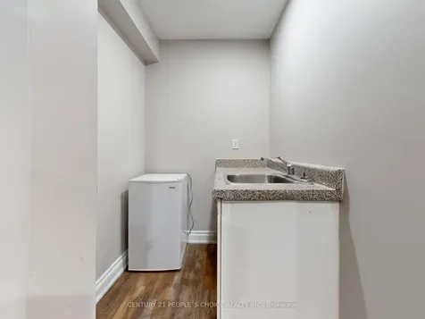 8 Croker Drive E Ajax ON L1S 7T3