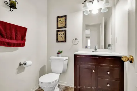 26 Peacock Crescent Ajax ON L1T 0C6