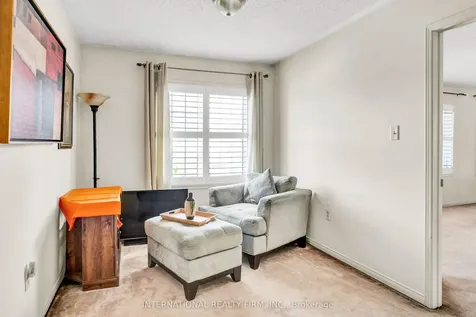 26 Peacock Crescent Ajax ON L1T 0C6