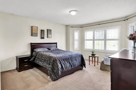 26 Peacock Crescent Ajax ON L1T 0C6