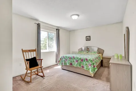 26 Peacock Crescent Ajax ON L1T 0C6